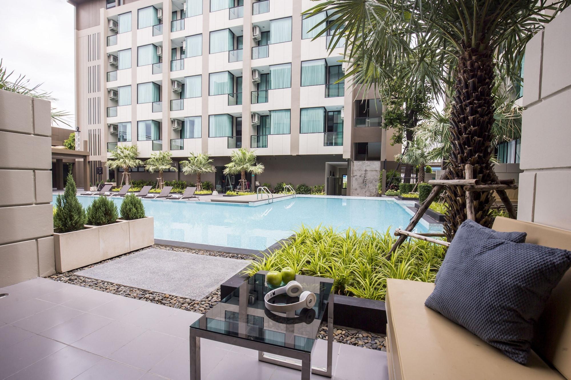 The Crystal Hotel Buriram - Formerly X2 Vibe Buri Ram Eksteriør billede
