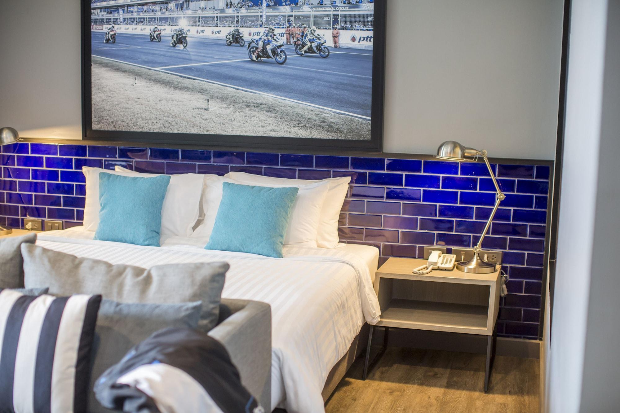 The Crystal Hotel Buriram - Formerly X2 Vibe Buri Ram Eksteriør billede