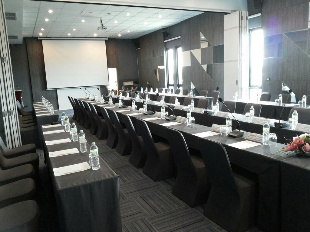 The Crystal Hotel Buriram - Formerly X2 Vibe Buri Ram Eksteriør billede